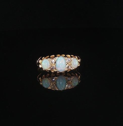 Antique 18ct gold opal - , &